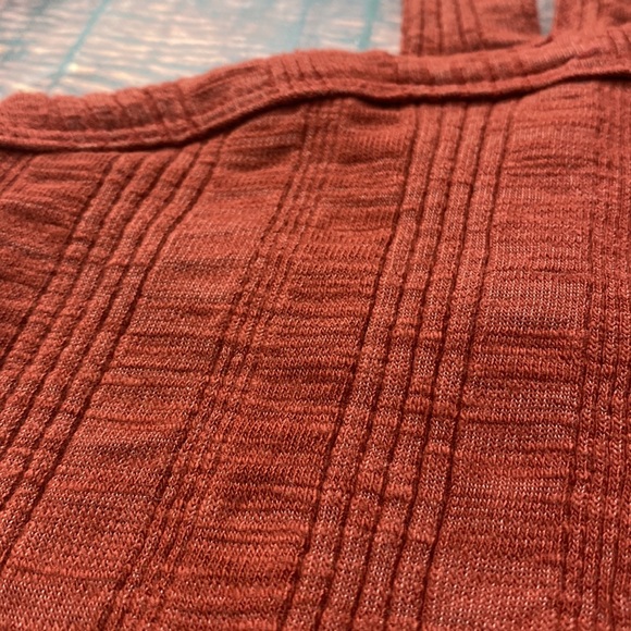 RELISTED American Eagle Crop Top Rust Orange - Picture 3 of 6